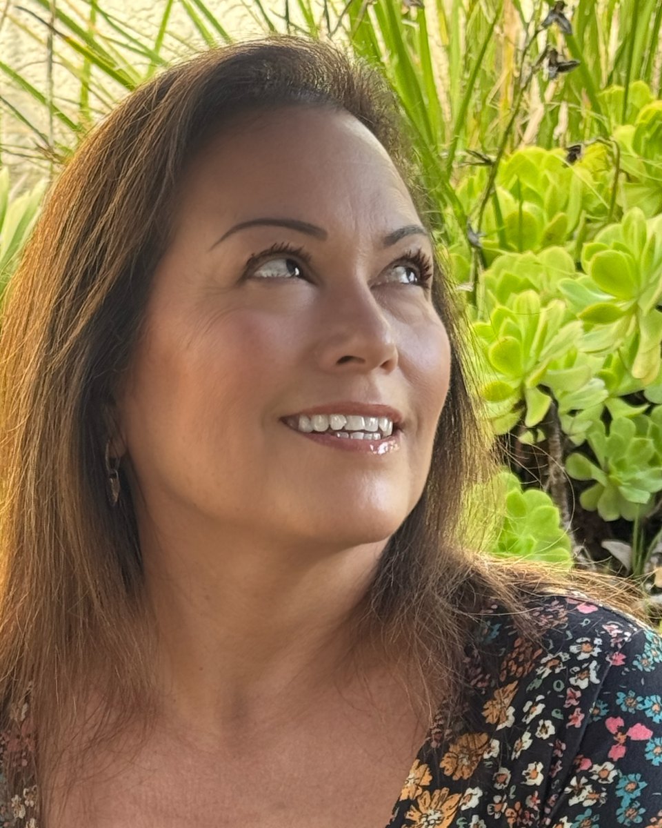 Tonya Warren smiling outdoors